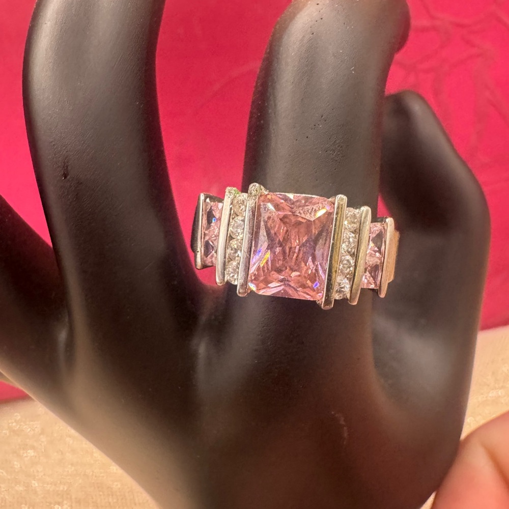 Silver sz7 ring w/ pink and white crystal gems